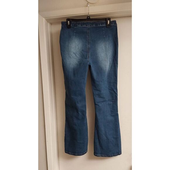 NWOT~Venus Dark Wash Pinstripe Effect Boot Cut Jeans Sz 10 - Picture 2 of 2